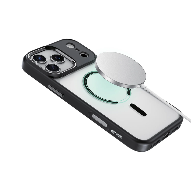 Green Lion Titan MagSafe iPhone 18/17 Pro Case - Metal Buttons, Black
