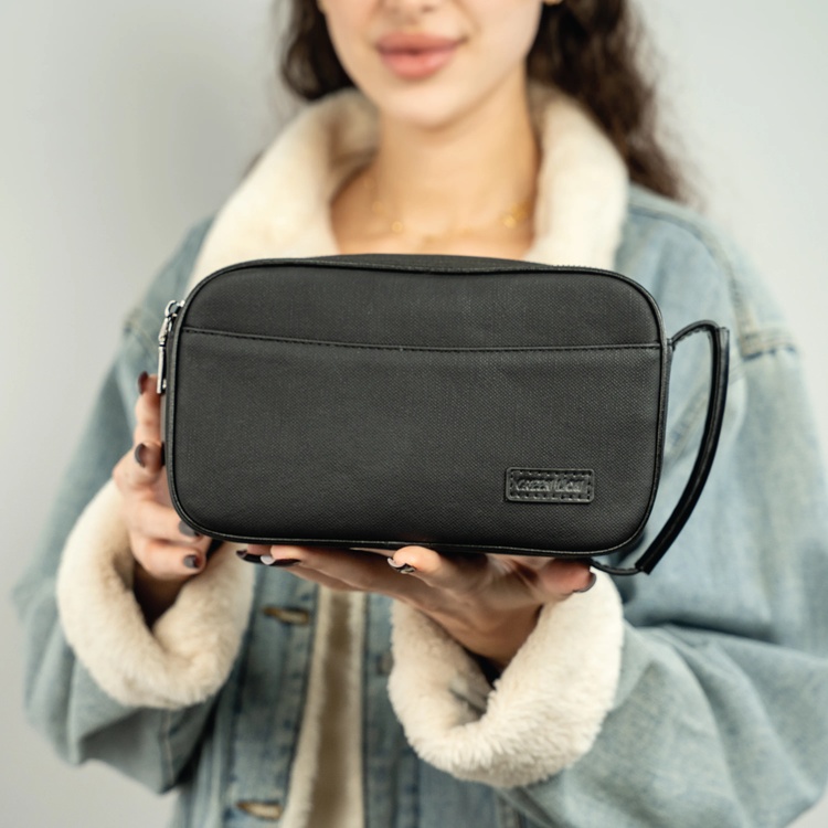 GREEN LION Fingerprint Bag GNVALFPPCHBK - USB-C Charging, Black