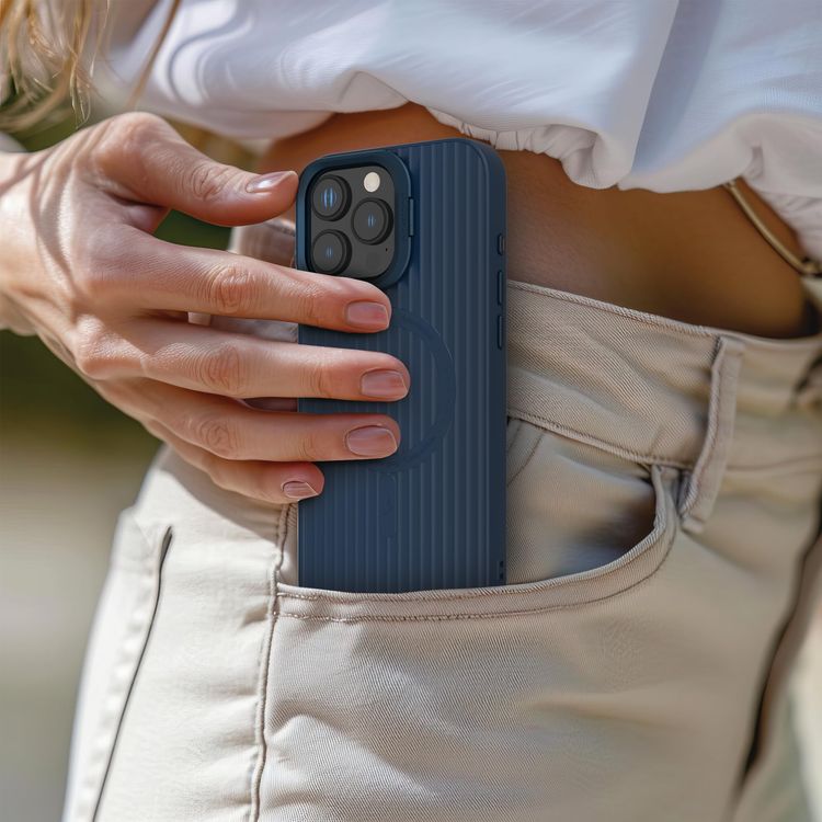 Levelo غطاء سيليكون TPU آيفون 16 برو - ماجسيف، حامل معدني، أزرق