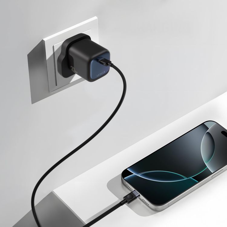 شاحن LEVELO PD Vero - شحن سريع 20W GaN، أسود